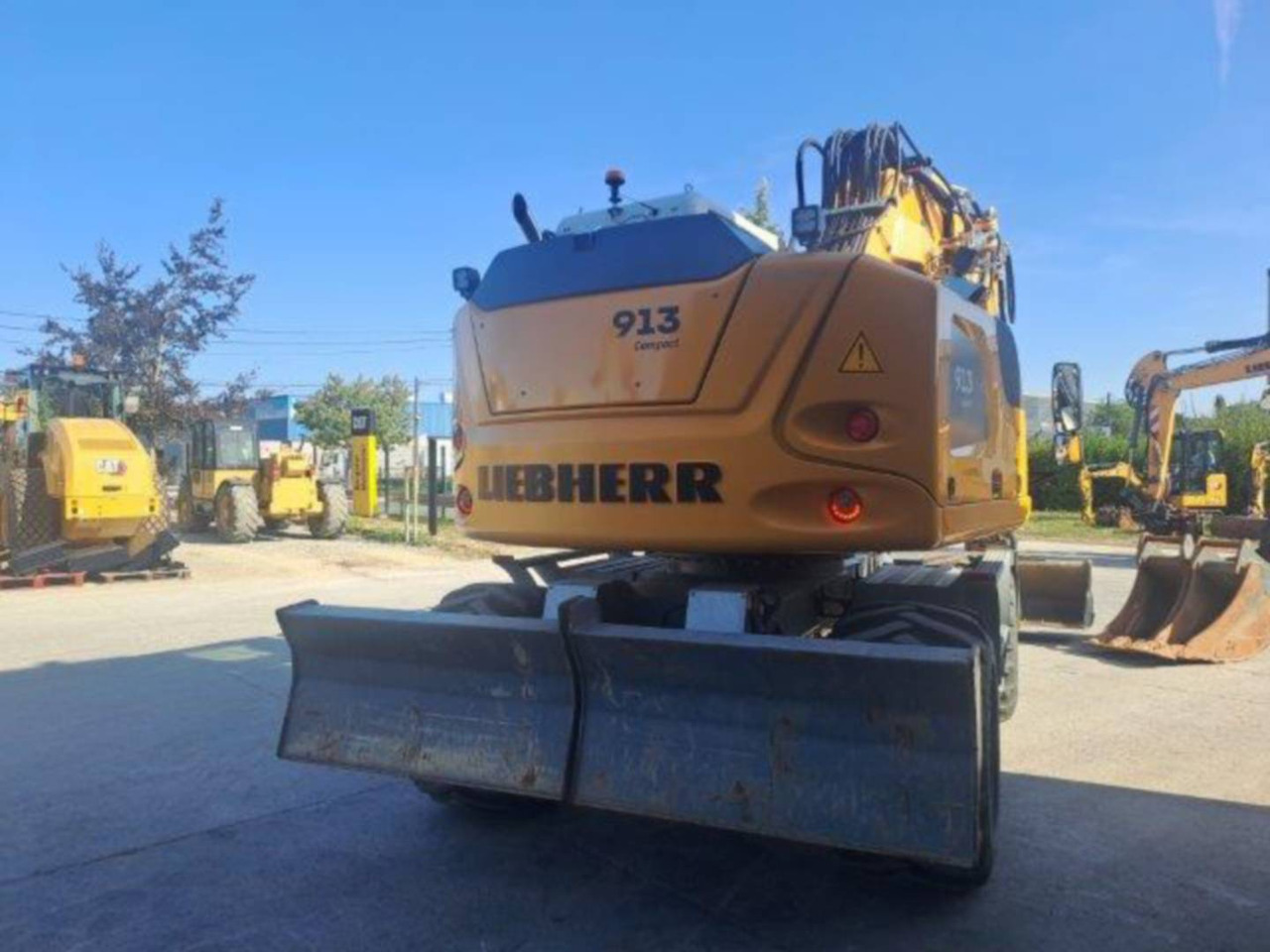 LIEBHERR A913 - Колёсный экскаватор: фото 3 LIEBHERR A913 - Колёсный экскаватор: фото 3