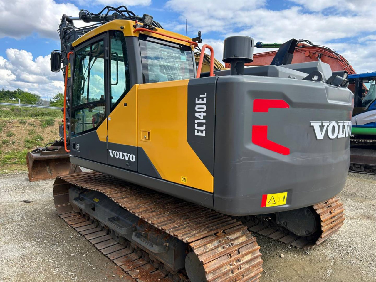 VOLVO CONSTRUCTION EQUIPMENT EC140 - Гусеничный экскаватор: фото 4 VOLVO CONSTRUCTION EQUIPMENT EC140 - Гусеничный экскаватор: фото 4