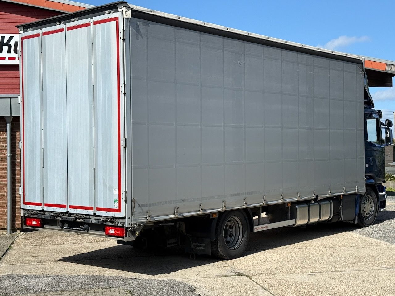 Scania G410 /4x2/Pritsche-Plane mit durchladbarem Anh. - Тентованный грузовик: фото 5 Scania G410 /4x2/Pritsche-Plane mit durchladbarem Anh. - Тентованный грузовик: фото 5