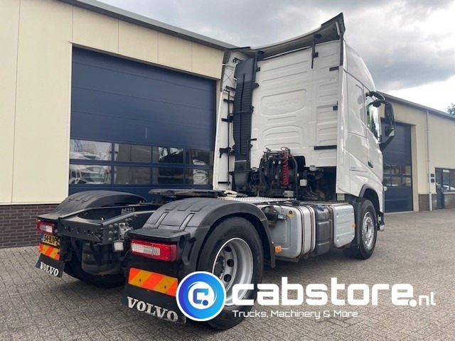 Volvo FH 460 4x2 Euro 6 Globetrotter 4x2 Euro 6 - Hydrauliek unit - VEB+ - Bouwjaar 09-2017 - Km 521.341 - Globetrotter - Diff.lock - I-Shift - Тягач: фото 3 Volvo FH 460 4x2 Euro 6 Globetrotter 4x2 Euro 6 - Hydrauliek unit - VEB+ - Bouwjaar 09-2017 - Km 521.341 - Globetrotter - Diff.lock - I-Shift - Тягач: фото 3