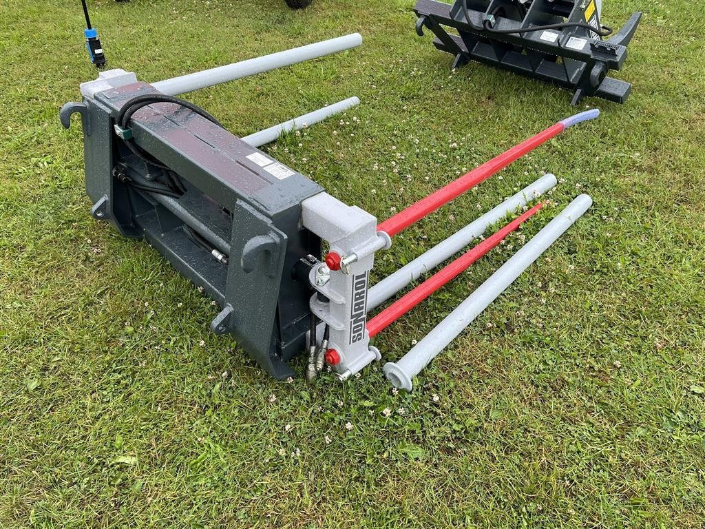 Sonarol CBPZ SNR 2500 - Фронтальный погрузчик для трактора: фото 1 Sonarol CBPZ SNR 2500 - Фронтальный погрузчик для трактора: фото 1
