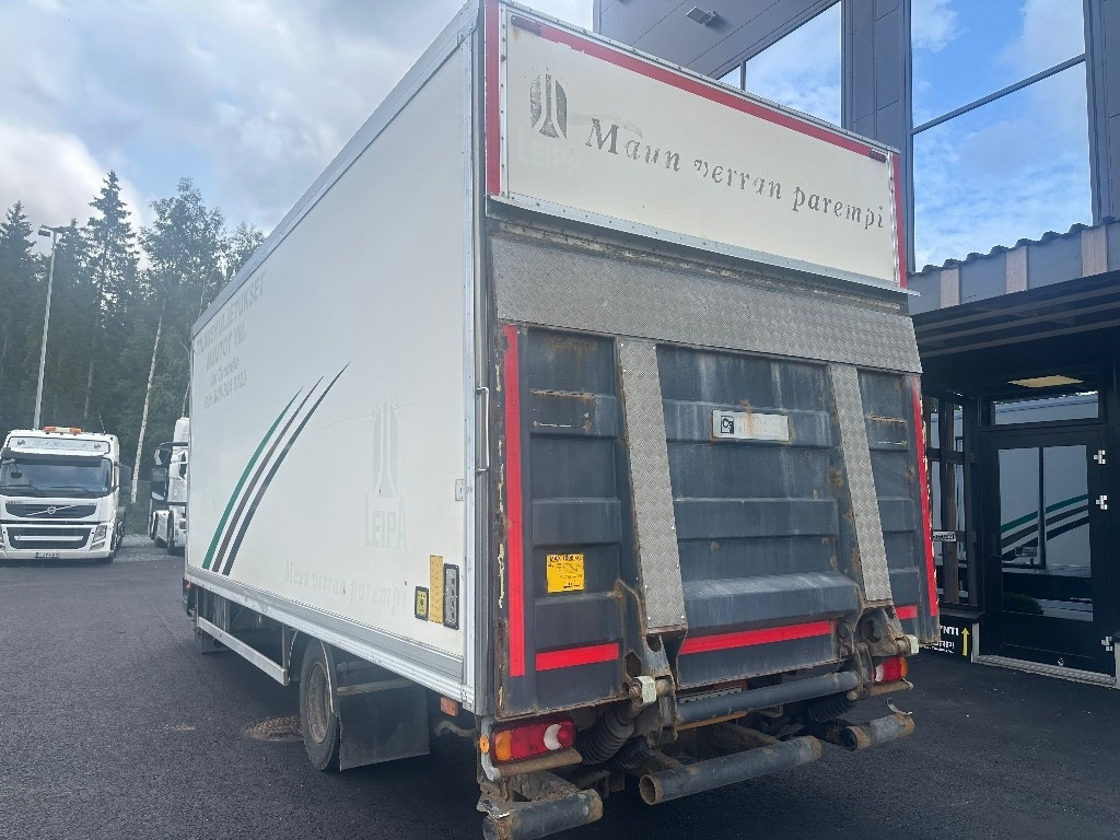 Iveco Eurocargo 100 E22  - Грузовик с закрытым кузовом: фото 4 Iveco Eurocargo 100 E22  - Грузовик с закрытым кузовом: фото 4