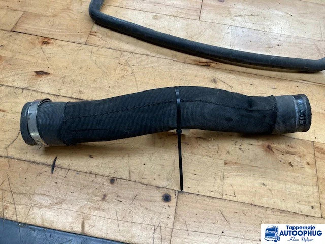 Scania Kølerslange Scania 2591855 - Двигатель и запчасти для Грузовиков: фото 1 Scania Kølerslange Scania 2591855 - Двигатель и запчасти для Грузовиков: фото 1