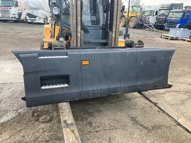 Scania Side skirt 4X2 wheelbase 3750mm - Кузов и экстерьер для Грузовиков: фото 2 Scania Side skirt 4X2 wheelbase 3750mm - Кузов и экстерьер для Грузовиков: фото 2