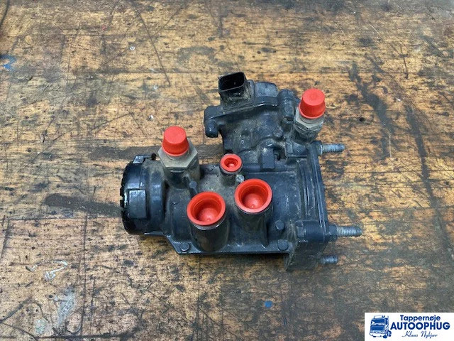 Scania Trailer control module – Scania 2199282 - Электрическая система для Грузовиков: фото 1 Scania Trailer control module – Scania 2199282 - Электрическая система для Грузовиков: фото 1