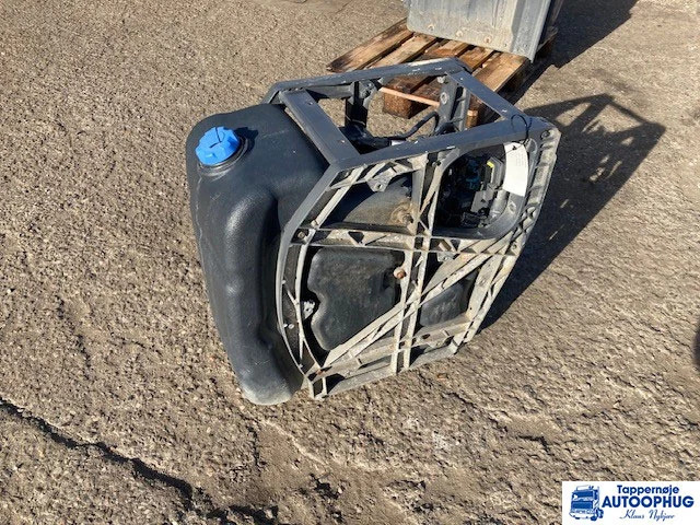 Volvo Adblue tank 21645367 – 23251720 - Бак для AdBlue для Грузовиков: фото 2 Volvo Adblue tank 21645367 – 23251720 - Бак для AdBlue для Грузовиков: фото 2