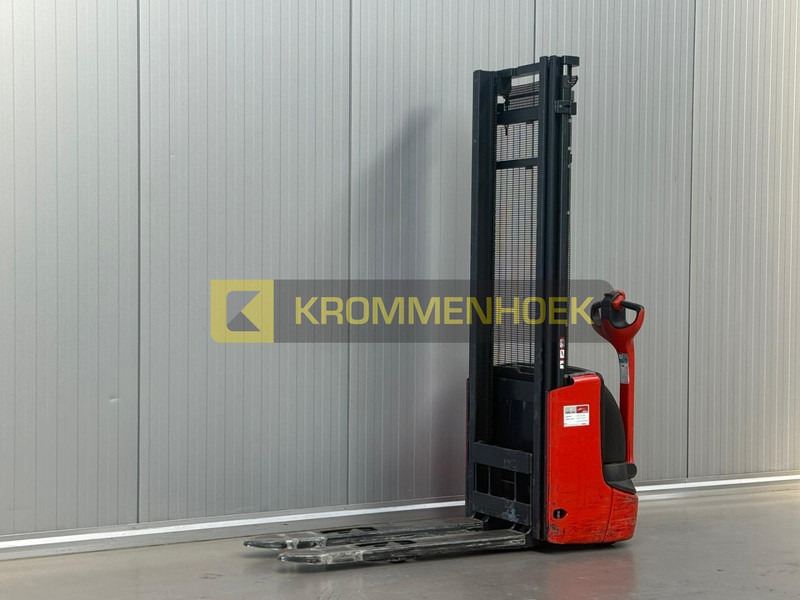 Linde L 10 - Штабелер: фото 1 Linde L 10 - Штабелер: фото 1
