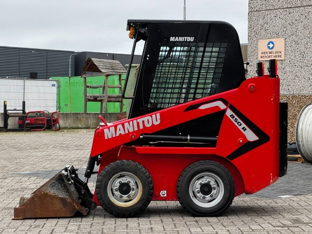 Manitou 850R, 2021, 365 hours! - Мини-экскаватор: фото 2 Manitou 850R, 2021, 365 hours! - Мини-экскаватор: фото 2