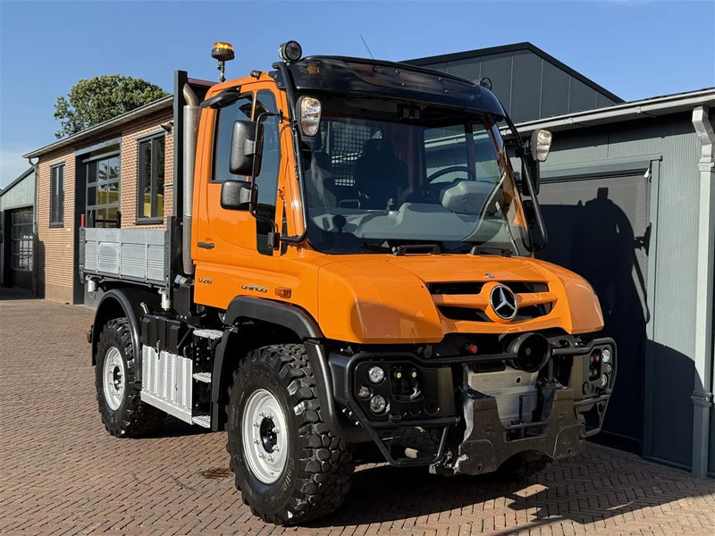 Mercedes-Benz Unimog U 218 Kipper 3 Seats 4x4 Euro 6 - Грузовик: фото 1 Mercedes-Benz Unimog U 218 Kipper 3 Seats 4x4 Euro 6 - Грузовик: фото 1
