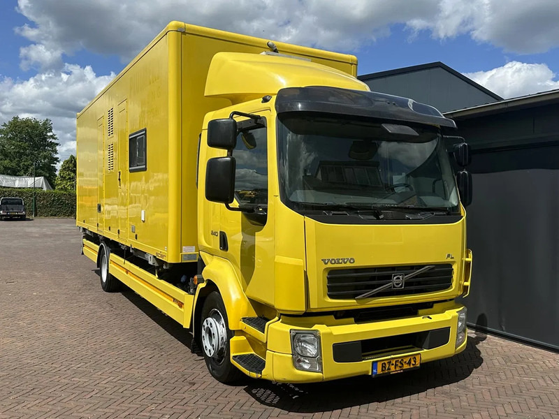 Volvo FL 12.240 BDF ST.AIRCO+ KACHEL, DOUCHE, 2X BED, WASBAK - Грузовик с закрытым кузовом: фото 1 Volvo FL 12.240 BDF ST.AIRCO+ KACHEL, DOUCHE, 2X BED, WASBAK - Грузовик с закрытым кузовом: фото 1