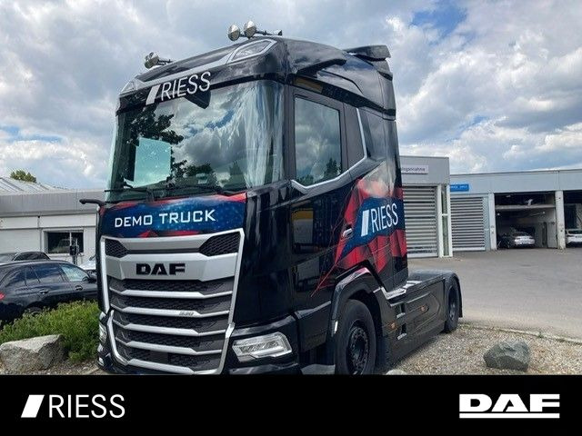DAF XG 530 FT Vollluft Leder Kamera SpurH - Тягач: фото 1 DAF XG 530 FT Vollluft Leder Kamera SpurH - Тягач: фото 1
