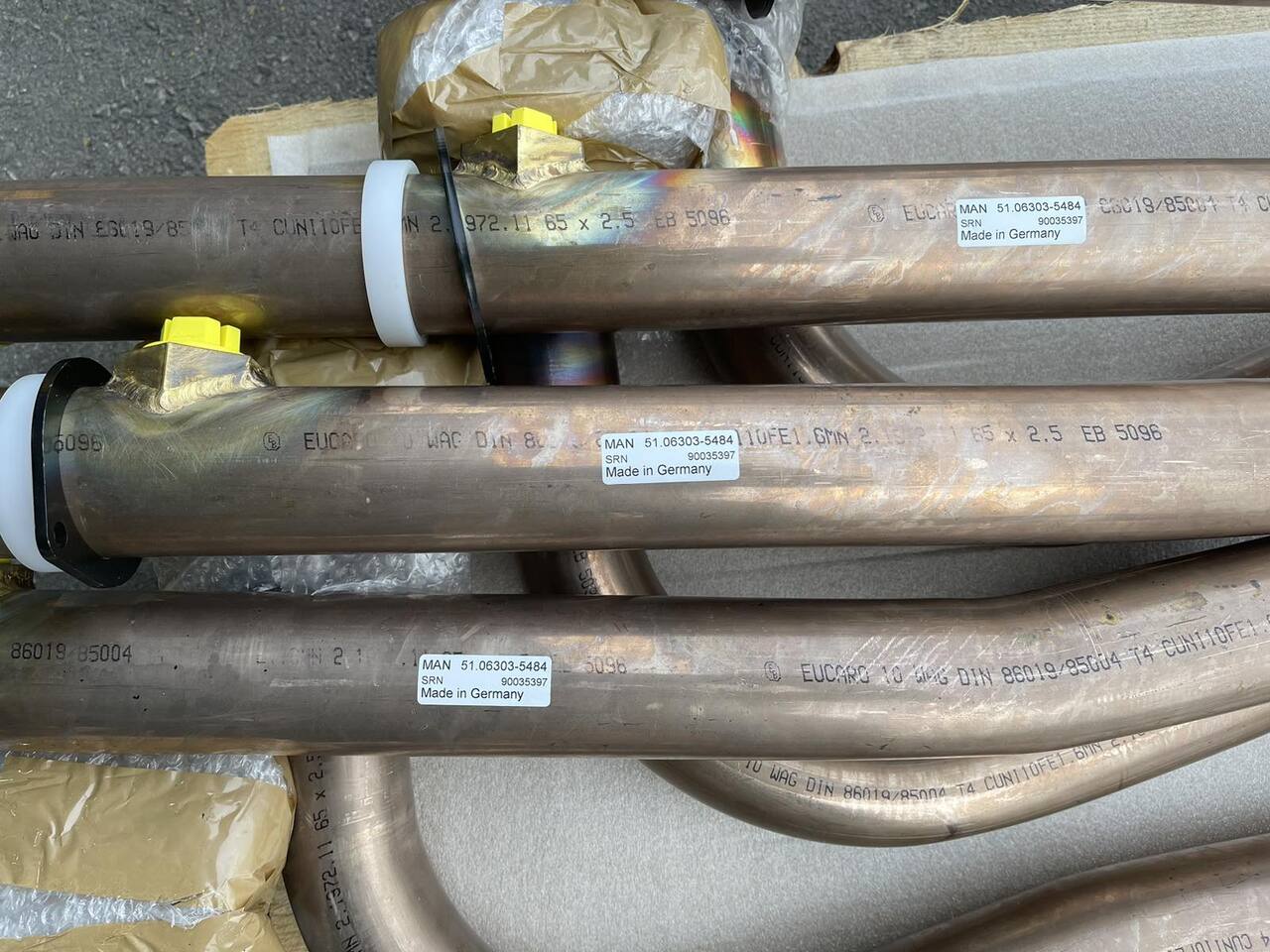 MAN COOLANT PIPE 51.06303-5484 - Система охлаждения для Грузовиков: фото 2 MAN COOLANT PIPE 51.06303-5484 - Система охлаждения для Грузовиков: фото 2