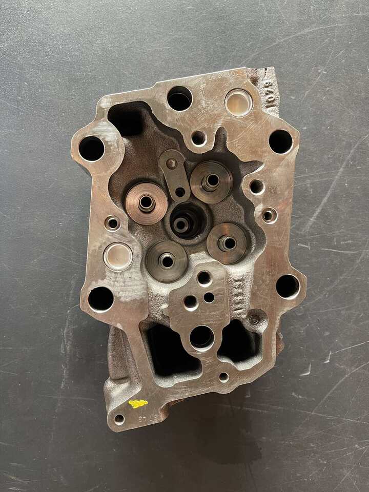 MAN CYLINDER HEAD 51.03100-6745 - Головка блока для Грузовиков: фото 1 MAN CYLINDER HEAD 51.03100-6745 - Головка блока для Грузовиков: фото 1