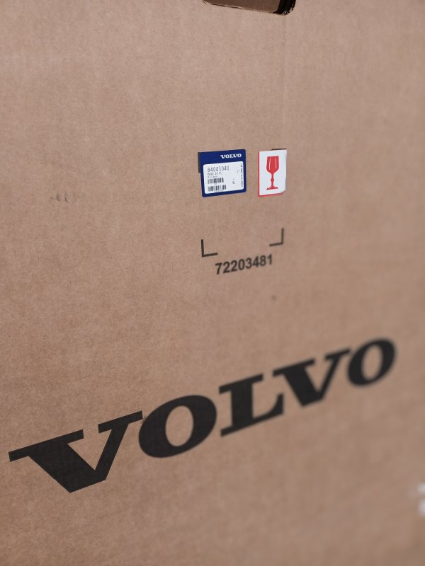 VOLVO DOOR WINDOW PANE 84043040 - Дверь и запчасти для Грузовиков: фото 2 VOLVO DOOR WINDOW PANE 84043040 - Дверь и запчасти для Грузовиков: фото 2