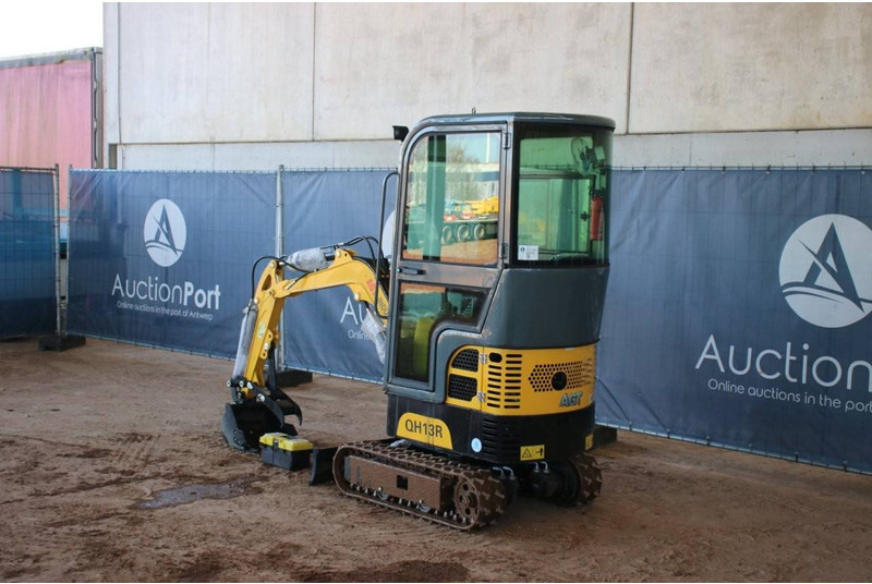 AGT Industrial QH13R - Мини-экскаватор: фото 3 AGT Industrial QH13R - Мини-экскаватор: фото 3