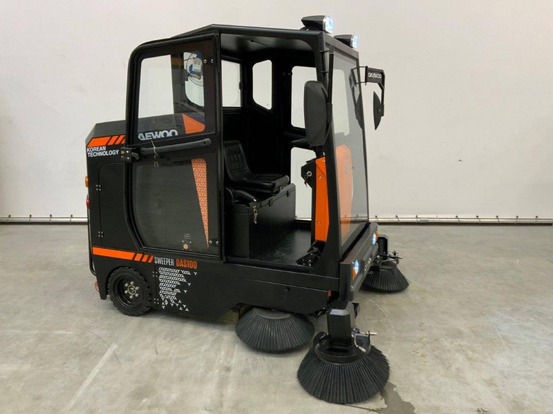 Daewoo DAS100 - Подметально-уборочная машина: фото 2 Daewoo DAS100 - Подметально-уборочная машина: фото 2