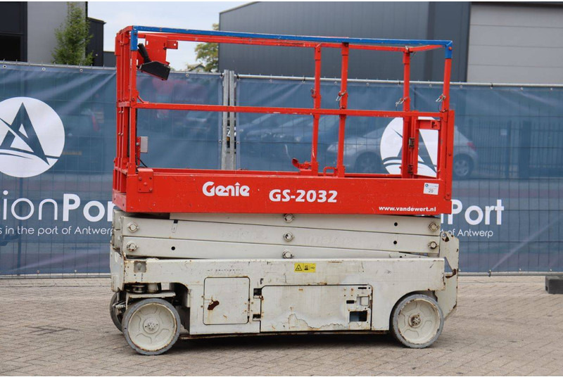 Genie GS-2032 - Ножничный подъемник: фото 1 Genie GS-2032 - Ножничный подъемник: фото 1