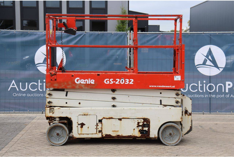 Genie GS-2032 - Ножничный подъемник: фото 2 Genie GS-2032 - Ножничный подъемник: фото 2