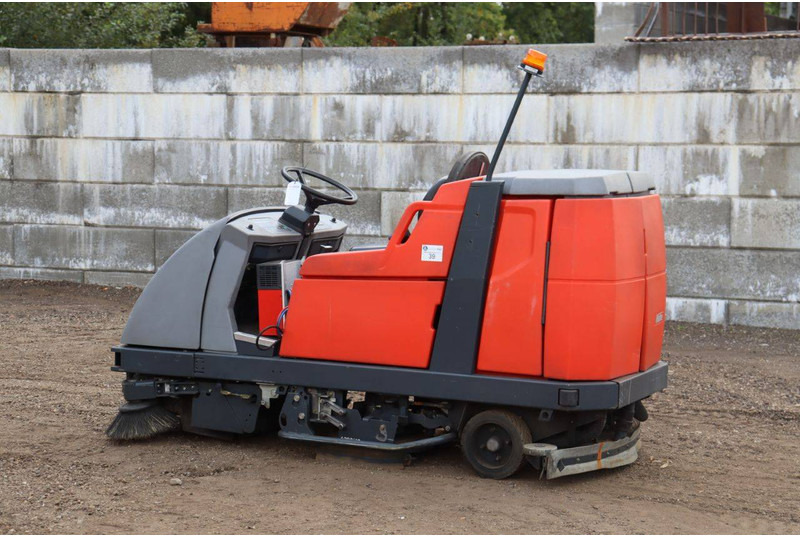 Hako B310R CL - Подметально-уборочная машина: фото 3 Hako B310R CL - Подметально-уборочная машина: фото 3