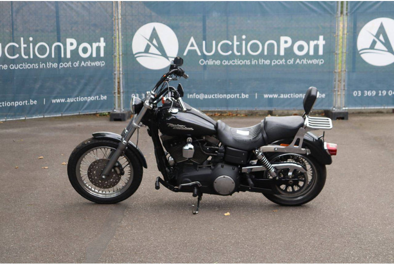 Harley-Davidson Dyna Street Bob - Мотоцикл: фото 2 Harley-Davidson Dyna Street Bob - Мотоцикл: фото 2