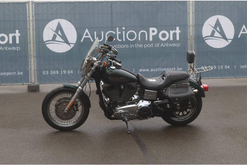 Harley-Davidson Dyna Street Bob - Мотоцикл: фото 1 Harley-Davidson Dyna Street Bob - Мотоцикл: фото 1