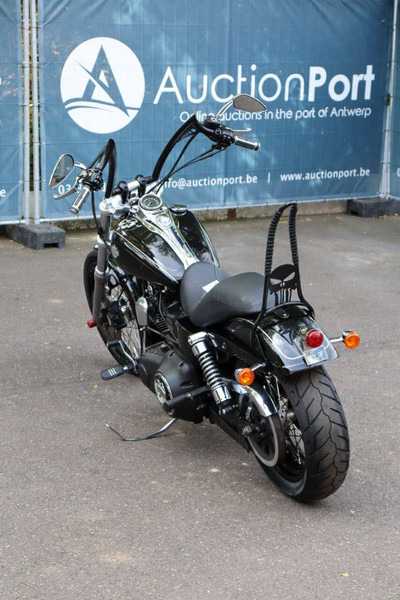 Harley-Davidson Dyna Wide Glide - Мотоцикл: фото 4 Harley-Davidson Dyna Wide Glide - Мотоцикл: фото 4