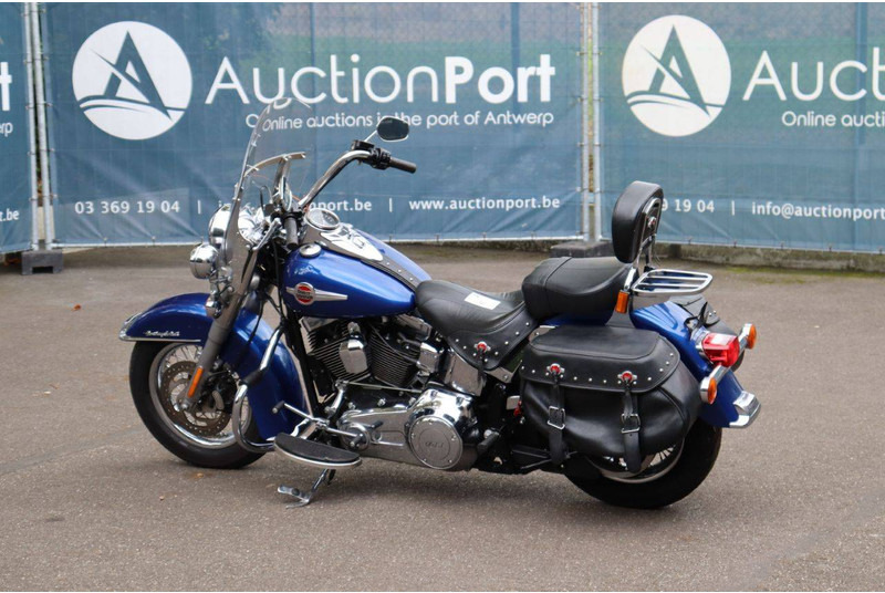 Harley-Davidson Heritage Softail Classic - Мотоцикл: фото 3 Harley-Davidson Heritage Softail Classic - Мотоцикл: фото 3