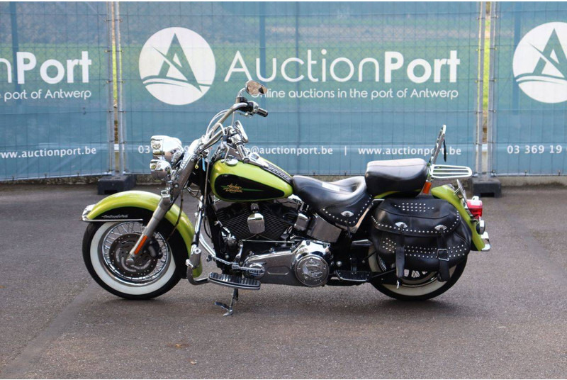 Harley-Davidson Heritage Softail Classic - Мотоцикл: фото 2 Harley-Davidson Heritage Softail Classic - Мотоцикл: фото 2