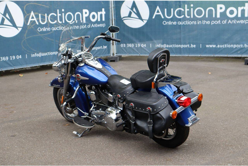 Harley-Davidson Heritage Softail Classic - Мотоцикл: фото 4 Harley-Davidson Heritage Softail Classic - Мотоцикл: фото 4