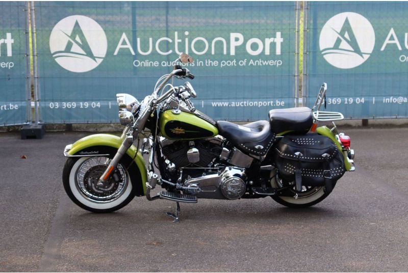 Harley-Davidson Heritage Softail Classic - Мотоцикл: фото 1 Harley-Davidson Heritage Softail Classic - Мотоцикл: фото 1