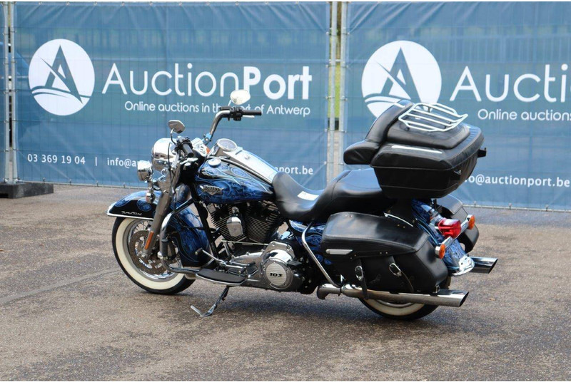 Harley-Davidson Road King Classic Touring - Мотоцикл: фото 3 Harley-Davidson Road King Classic Touring - Мотоцикл: фото 3