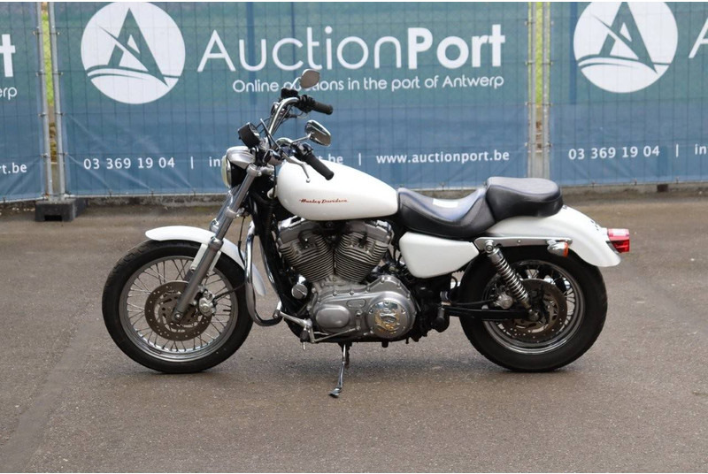 Harley-Davidson Sporster XL883 - Мотоцикл: фото 2 Harley-Davidson Sporster XL883 - Мотоцикл: фото 2