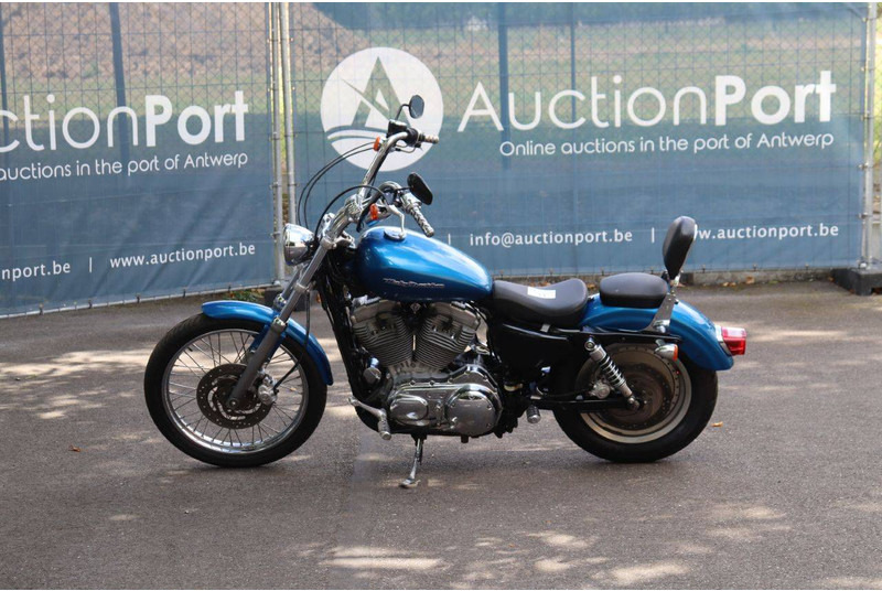 Harley-Davidson Sportster XL 883 Super Low - Мотоцикл: фото 2 Harley-Davidson Sportster XL 883 Super Low - Мотоцикл: фото 2