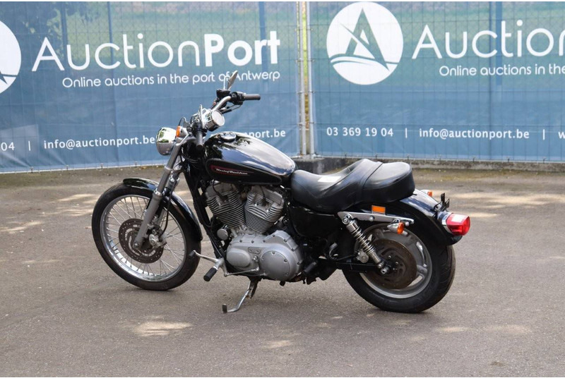 Harley-Davidson Sportster XL883 - Мотоцикл: фото 3 Harley-Davidson Sportster XL883 - Мотоцикл: фото 3