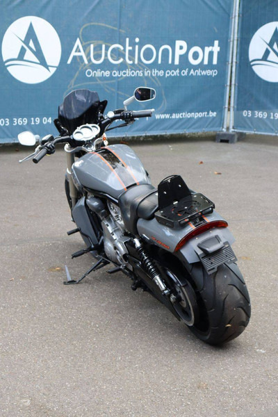 Harley-Davidson V-Rod - Мотоцикл: фото 4 Harley-Davidson V-Rod - Мотоцикл: фото 4