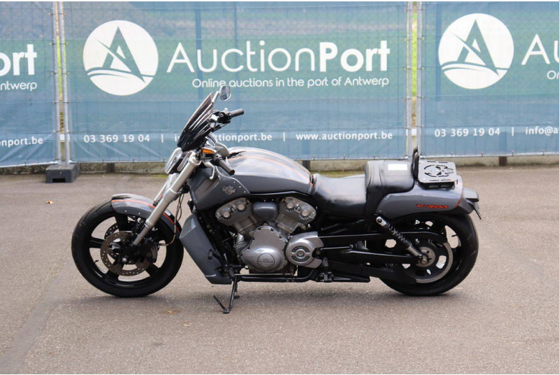 Harley-Davidson V-Rod - Мотоцикл: фото 2 Harley-Davidson V-Rod - Мотоцикл: фото 2