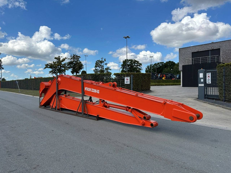 Hitachi ZX200 long reach - Насос для воды: фото 3 Hitachi ZX200 long reach - Насос для воды: фото 3