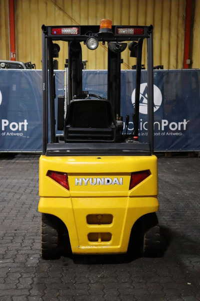 Hyundai 16B-9 - Электропогрузчик: фото 5 Hyundai 16B-9 - Электропогрузчик: фото 5