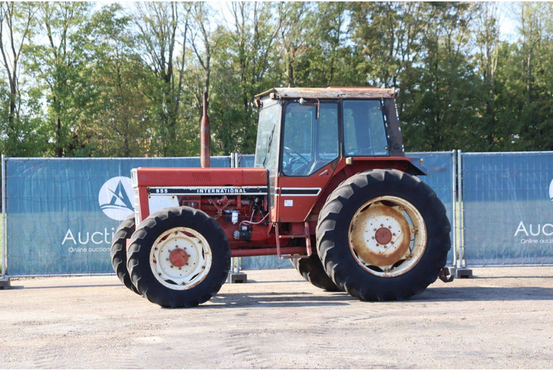 International harvester co 955-A - Трактор: фото 1 International harvester co 955-A - Трактор: фото 1