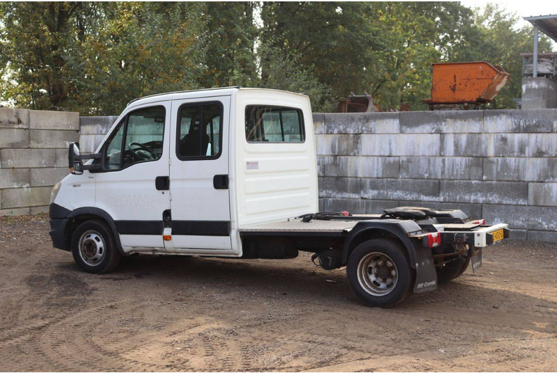 Iveco Daily 35C17 35C17 - Грузовик с закрытым кузовом: фото 3 Iveco Daily 35C17 35C17 - Грузовик с закрытым кузовом: фото 3