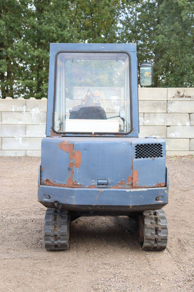 Komatsu PC10-6 - Гусеничный экскаватор: фото 5 Komatsu PC10-6 - Гусеничный экскаватор: фото 5