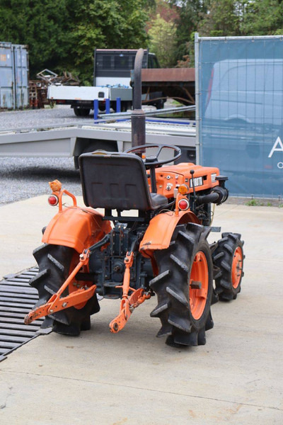 Трактор Kubota B5000: фото 6