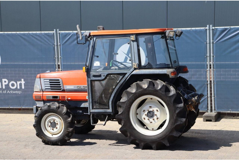 Kubota GL320 - Трактор: фото 3 Kubota GL320 - Трактор: фото 3