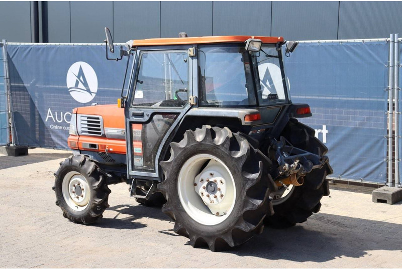Kubota GL320 - Трактор: фото 4 Kubota GL320 - Трактор: фото 4