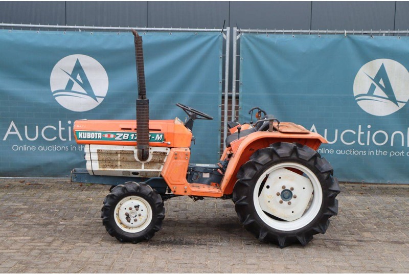 Kubota ZB1702-M - Трактор: фото 2 Kubota ZB1702-M - Трактор: фото 2