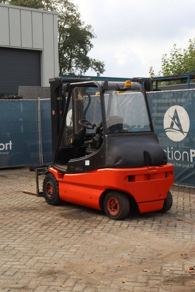 Linde E30/02 - Электропогрузчик: фото 4 Linde E30/02 - Электропогрузчик: фото 4