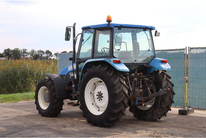 New Holland Ford 6635DT/4 - Трактор: фото 4 New Holland Ford 6635DT/4 - Трактор: фото 4