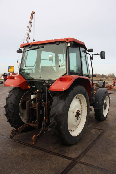 New Holland L75 - Трактор: фото 5 New Holland L75 - Трактор: фото 5