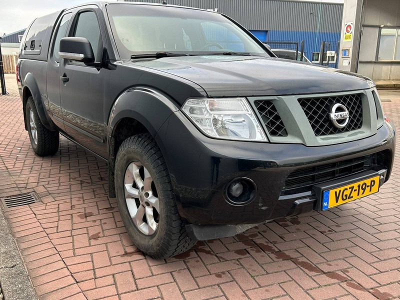 Nissan Navara - Легковой автомобиль: фото 5 Nissan Navara - Легковой автомобиль: фото 5
