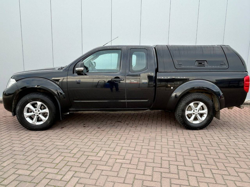 Nissan Navara - Легковой автомобиль: фото 2 Nissan Navara - Легковой автомобиль: фото 2